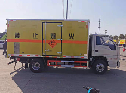 德惠爆破器材运输车技术升级与安全合规新趋势